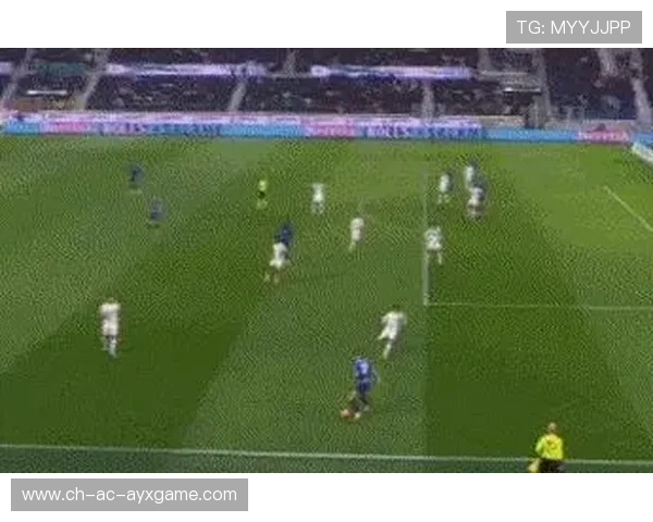 AC米兰弧顶远射破门,查尔汗奥卢一脚世界波